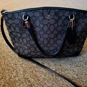 Medium Kelsey Satchel in signature leather trim (Coach F36181)